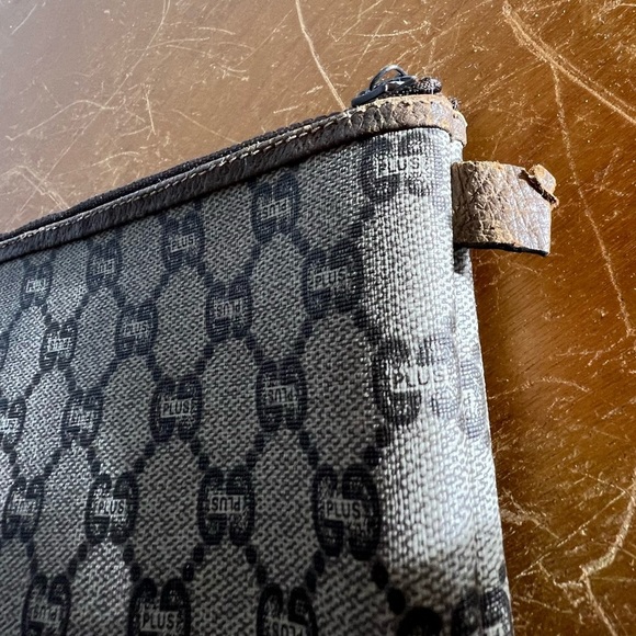 Gucci Plus Beige and Brown Monogram Zipper Large Pouch or Clutch - Picture 5 of 9